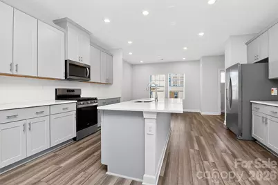 3718 Memorial Parkway, Charlotte, NC 28217 - Photo 5