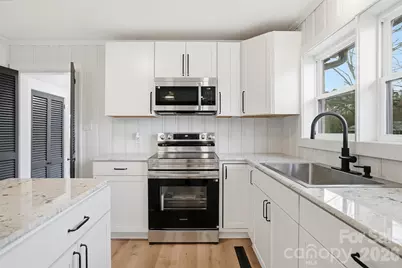 308 Rankin Avenue, Lowell, NC 28098 - Photo 17