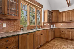 457 Coopers Hawk Dr, Asheville, NC 28803 - Photo 9