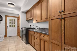 457 Coopers Hawk Dr, Asheville, NC 28803 - Photo 17