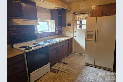 1921 Finchley Drive, Charlotte, NC 28215 - Photo 3