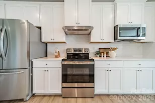 963 Portrush Ln, Tega Cay, SC 29708 - Photo 9