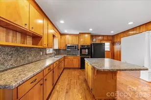 1224 Vickie Ln, Matthews, NC 28104 - Photo 9