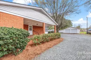 1224 Vickie Ln, Matthews, NC 28104 - Photo 17