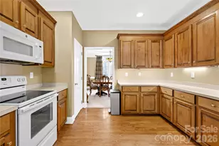 8312 Forest Shadow Cir, Cornelius, NC 28031 - Photo 21