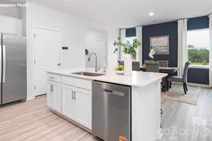 15135 Puffin Ct, Charlotte, NC 28215 - Photo 3