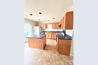 9162 Exbury Court, Charlotte, NC 28269 - Photo 7