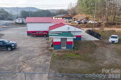 1134 Eldred Street SE, Valdese, NC 28690 - Photo 5