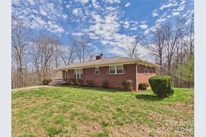 1331 Idlewood Street SW, Lenoir, NC 28645 - Photo 3