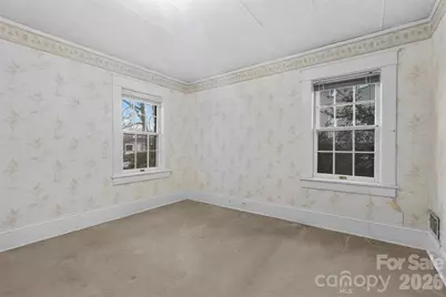 708 E Lake Drive, Greensboro, NC 27401 - Photo 17