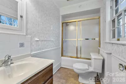 708 E Lake Drive, Greensboro, NC 27401 - Photo 13