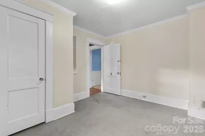 708 E Lake Drive, Greensboro, NC 27401 - Photo 15