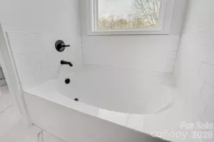 1500 Avalon Oaks Ct, Dallas, NC 28034 - Photo 39