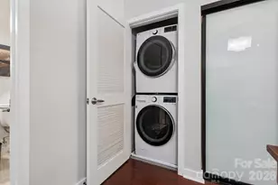 210 N Church St, Charlotte, NC 28202 - Photo 15