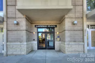 718 W Trade St, Charlotte, NC 28202 - Photo 5