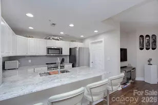 718 W Trade St, Charlotte, NC 28202 - Photo 7