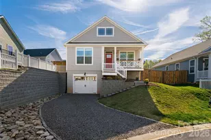 1022 Padgett Pl, Black Mountain, NC 28711 - Photo 3