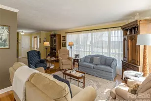 71 W Fairway Dr, Etowah, NC 28729 - Photo 9