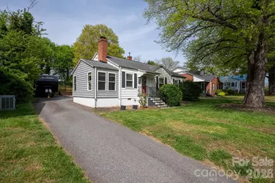 1339 11th Street NW, Hickory, NC 28601 - Photo 3