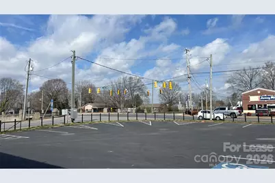 111 W King Street, Kings Mountain, NC 28086 - Photo 11