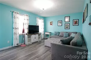 286 Valley Rd, Hickory, NC 28601 - Photo 9