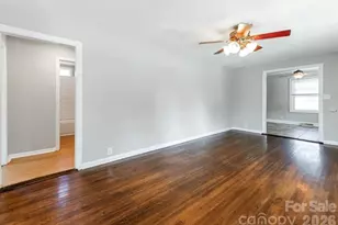 5216 Eaton Cir, Charlotte, NC 28208 - Photo 7