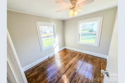 5216 Eaton Circle, Charlotte, NC 28208 - Photo 9