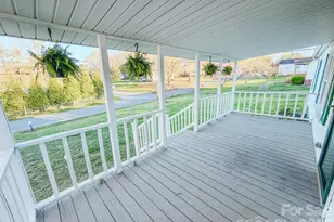 5216 Eaton Cir, Charlotte, NC 28208 - Photo 3