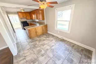 5216 Eaton Cir, Charlotte, NC 28208 - Photo 5