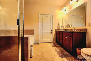 7315 Strawberry Fields Ln, Charlotte, NC 28278 - Photo 15