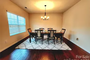 7315 Strawberry Fields Ln, Charlotte, NC 28278 - Photo 3