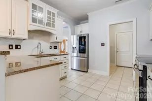 3909 Christin Gamble Ct, Bessemer City, NC 28016 - Photo 5