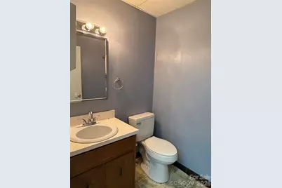 504 Mulberry Street SW, Lenoir, NC 28645 - Photo 11