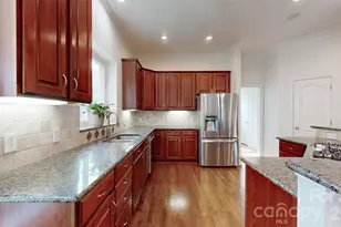 5423 Piper Glen Dr, Charlotte, NC 28277 - Photo 19