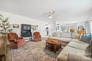 5223 Fernhill Dr, Charlotte, NC 28217 - Photo 9