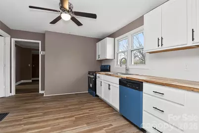 427 Pleasant Avenue, Kannapolis, NC 28081 - Photo 9