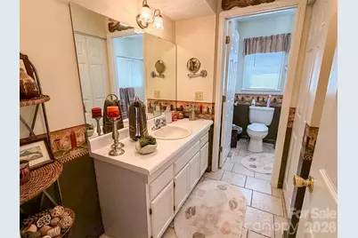 1017 3rd Avenue NW, Conover, NC 28613 - Photo 33