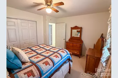 1017 3rd Avenue NW, Conover, NC 28613 - Photo 31