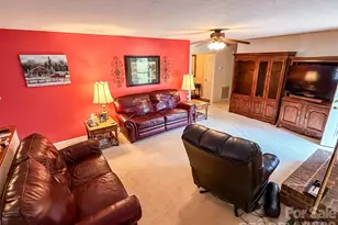 1017 3rd Ave NW, Conover, NC 28613 - Photo 9