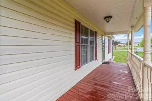 111 Flushing Dr, York, SC 29745 - Photo 3