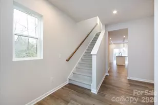 6001 Longar Ln, Charlotte, NC 28269 - Photo 3