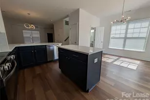 5133 Prosperity Church Rd, Charlotte, NC 28269 - Photo 5