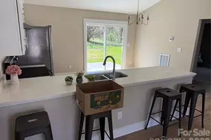 222 Center St, Chester, SC 29706 - Photo 5