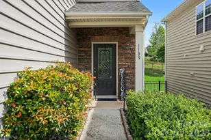 1109 Blackwaterside Dr, Fort Mill, SC 29715 - Photo 3