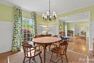 3927 Barclay Downs Dr, Charlotte, NC 28209 - Photo 9