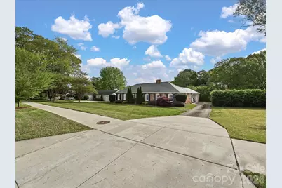 3927 Barclay Downs Drive, Charlotte, NC 28209 - Photo 31