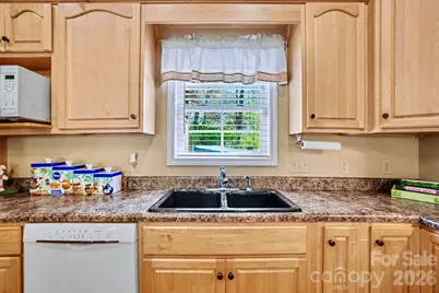 270 Spicewood Circle, Troutman, NC 28166 - Photo 9