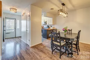 540 Britton Creek Dr, Hendersonville, NC 28791 - Photo 3