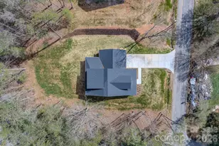 2 Holly Hill Ct, Asheville, NC 28806 - Photo 9