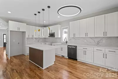 543 30th Avenue NW, Hickory, NC 28601 - Photo 5